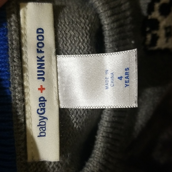 Marvel and DC Baby Gap + Junk Food Sweater bundle, Size 4 - Picture 7 of 8